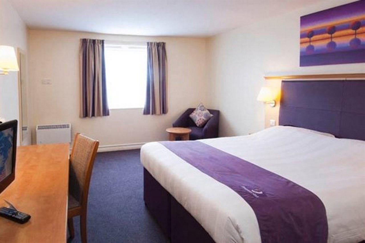 Premier Inn Tewkesbury Exterior foto